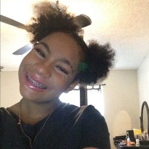 Meet your Posher, Joy